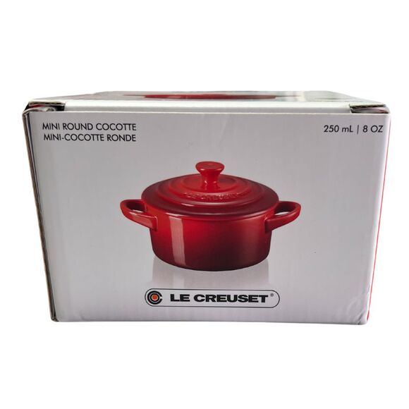 2 Stoneware Le Creuset Mini Round Cocotte 8 oz  250 mL oyster color New in Box - Picture 4 of 5